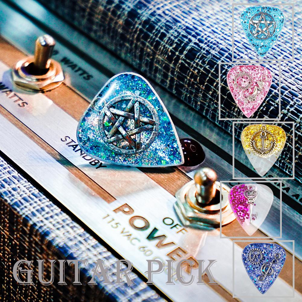 Púa de guitarra hecha a mano transparente, exquisita púa de guitarra DIY, collar de grosor de 1,5mm, púas de guitarra de Metal de resina 3*2,5*0,15 cm