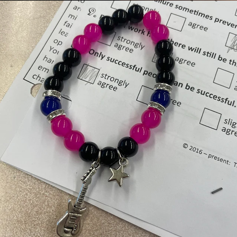 2pcs/set Couple Beads Bracelet Tv Girl Matching Bracelets Who Really Cares Album Inspired Bracelets Friends Jewelry