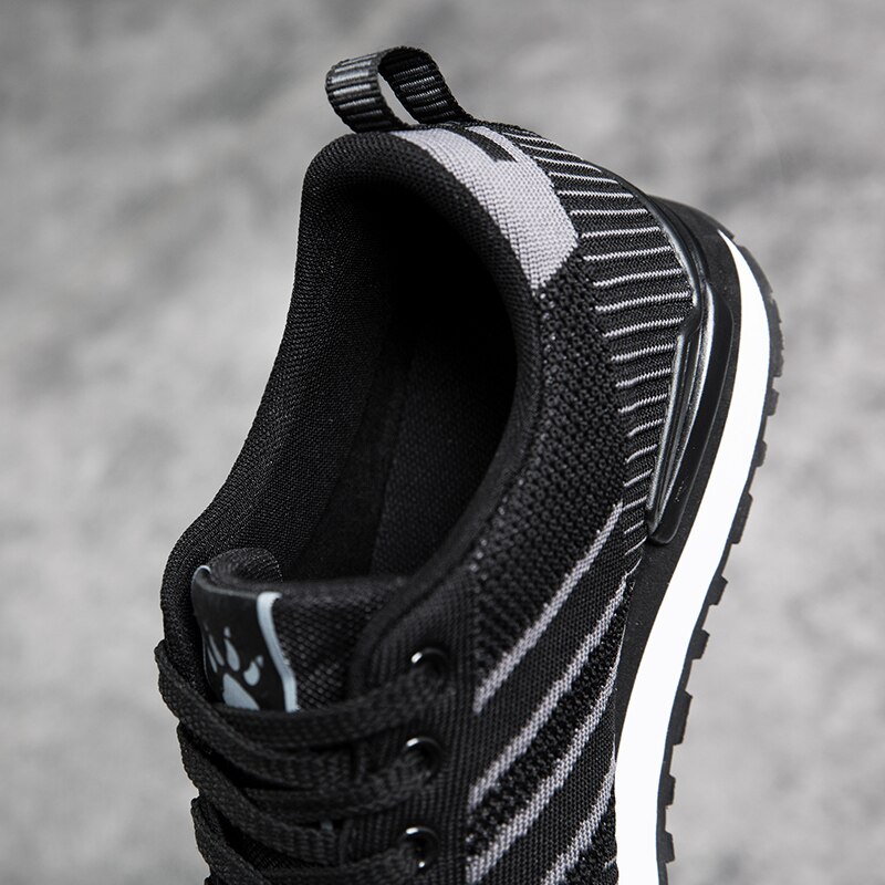 Men Golf Sneakers Outdoor Breathable Golf Shoes Gray Black Sport Sneakers for Male Low Top Soft Grass Golf Shoes Athletic