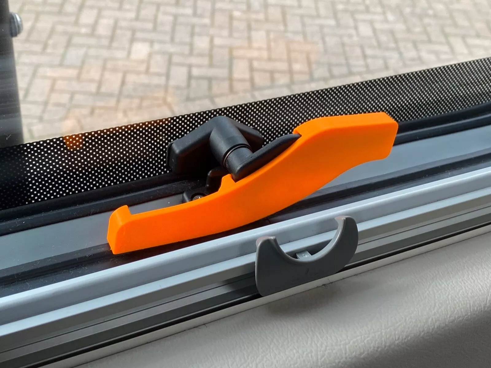 1PC Window Security Lock Catch For PolyPlastic Caravan & Motorhome Left/Right Hand