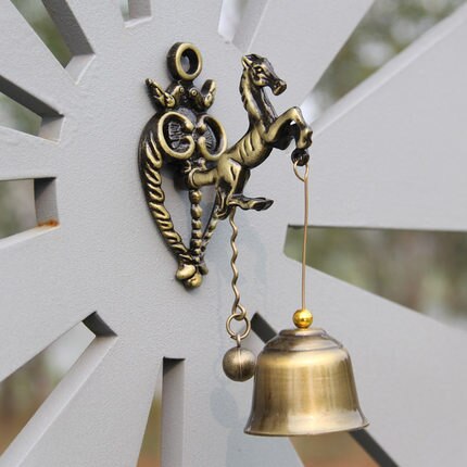 Neue Metall Eisen Glocke Wind Chime Retro Tier Türklingel Wand Hängende Dekoration Pferd Elefant Eule Form: horse