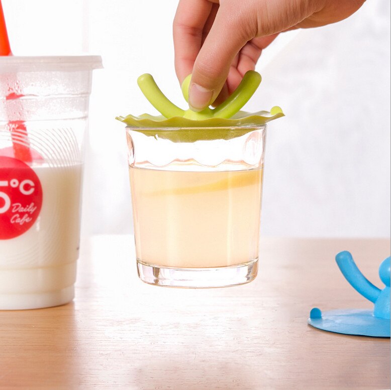 Small partners Washroom Products Hand Shape Sink Plug Water Rubber Sink Bathtub Stopper Tapon Fregadero Cup lid