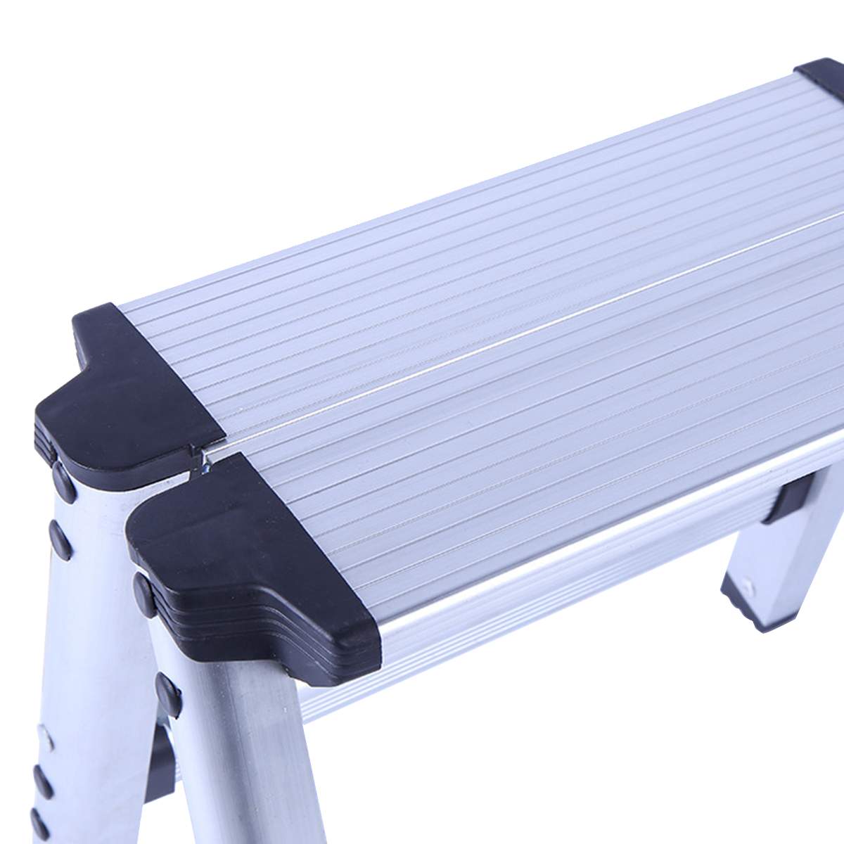 150KG Maximum Load Aluminum Folding Ladder Maximum Load 2 Step Stool Ladder Anti Slip Safety Platform Ladder