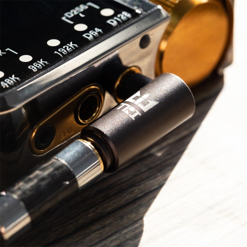 TRI Audio Adapter HIFI Earphone Earbuds Adapter OCC Copper Internal With Gold-plated Plug Balance and Stereo Headphone Connector