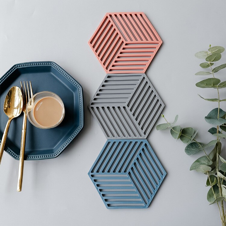 Nordisk stil blått rött rutnät hexagon form silikon koppmatta halksäker isoleringsplatta heminredning köksredskap för kruka tallrik kopp skål