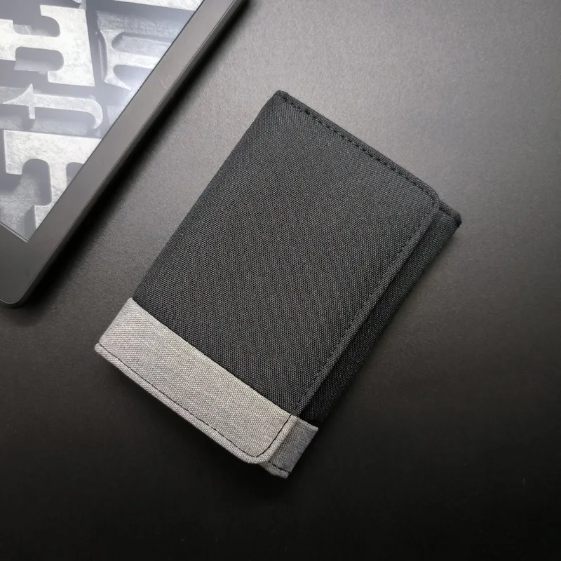 Herrenmode Kurze Segeltuch-Geldbörse Kontrastfarben Kleine dreifach gefaltete Geldbörse Kartenmünze Kleingeldtaschen