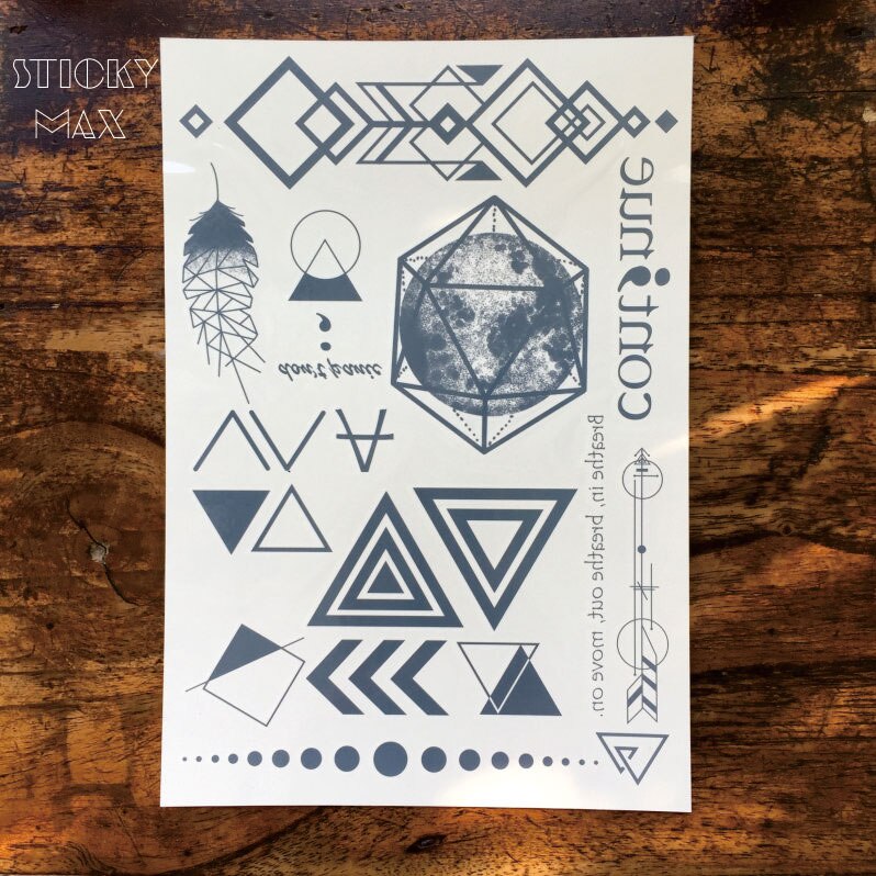 W07 1 stycke geometrisk tatuering med triangel, kvadrat, planet, semikolon, lås kroppsmålning vattentäta tatueringar