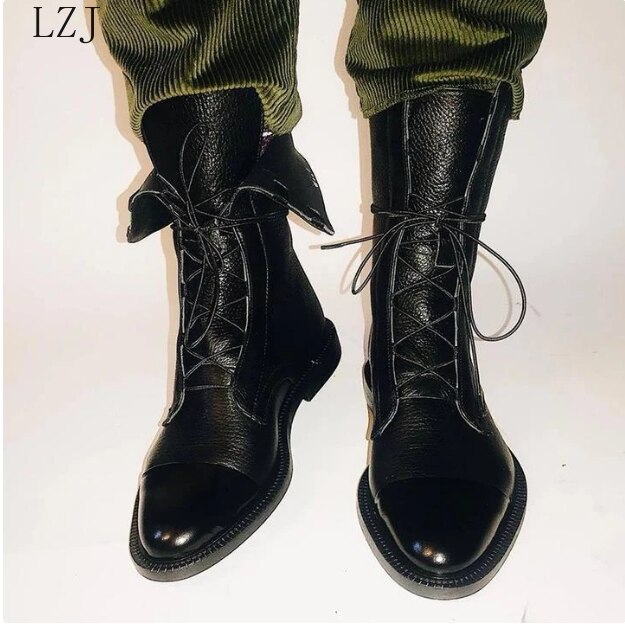 Bottes plates en cuir verni Style britannique pour femmes, belles bottes de moto noires à bout pointu,