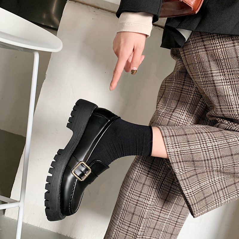 Damskie buty derby wszystkie mecze okrągłe palec u nogi poślizg-na miękkie zwykły damskie trampki mieszkania brytyjskie drewniaki platforma 2020 moda