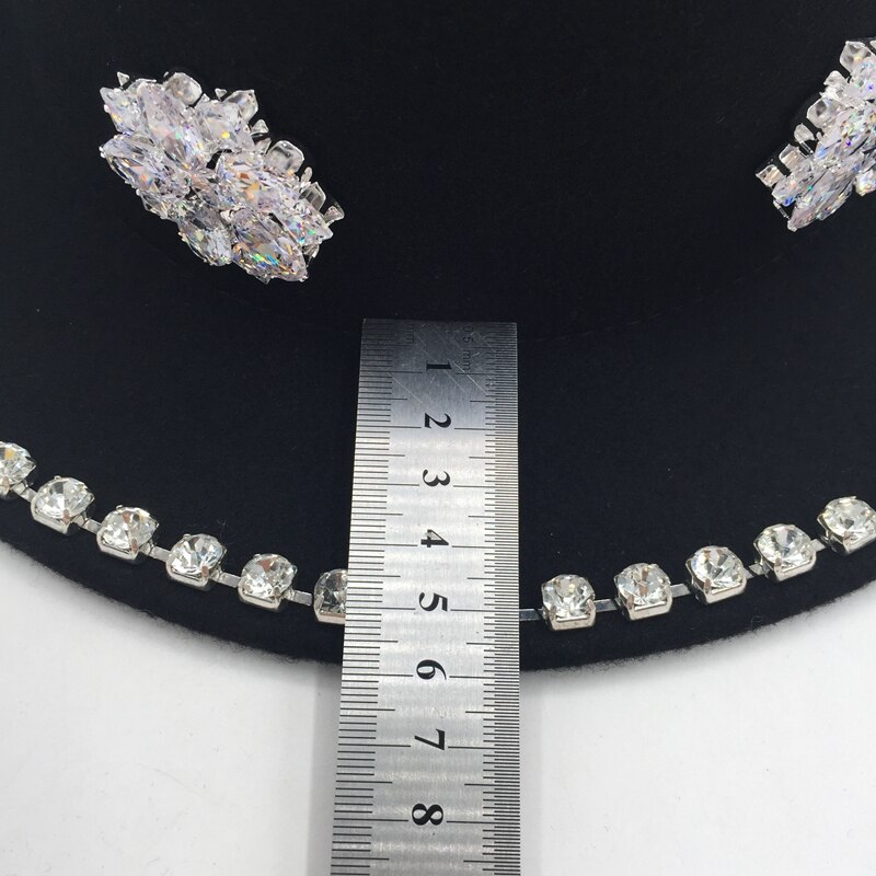 Fedora inverno lã diamante flor britânico chapéu liso para mulher ins vento restaurar antigas formas de francês preto diy artesanato