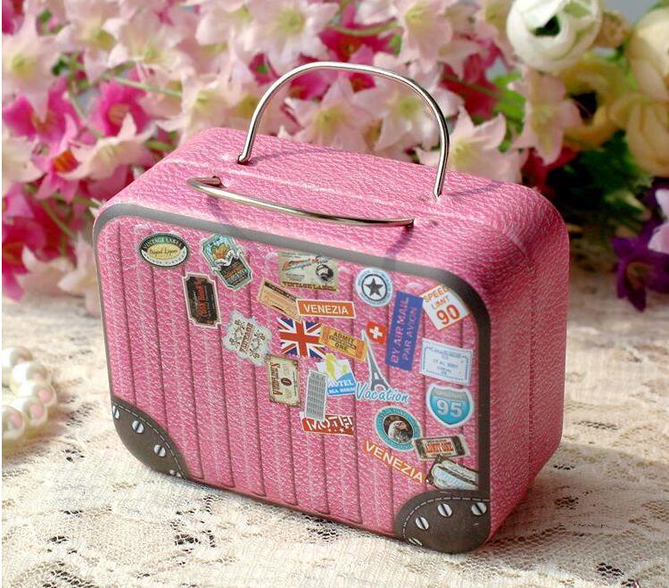 1Pc 7.5*5.5*3.5cm Europe Style Vintage Suitcase Shape Candy Storage Box Wedding Favor Tin Box Sundries Organizer Container: pink