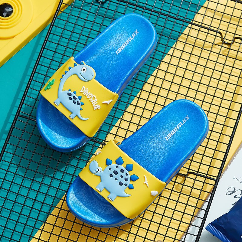 Zomerse dinosaurus kinderslippers voor jongens meisjes slippers pvc zachte zool antislip strand sandalen kinderen thuis badkamer slippers