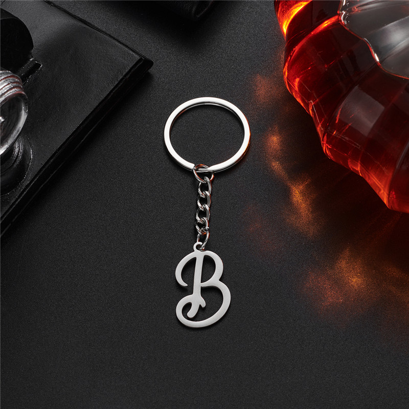 Llavero con letra inicial de A-Z de acero inoxidable para amantes, joyería antigua en inglés, colgante del alfabeto, llavero de coche, accesorios para bolso