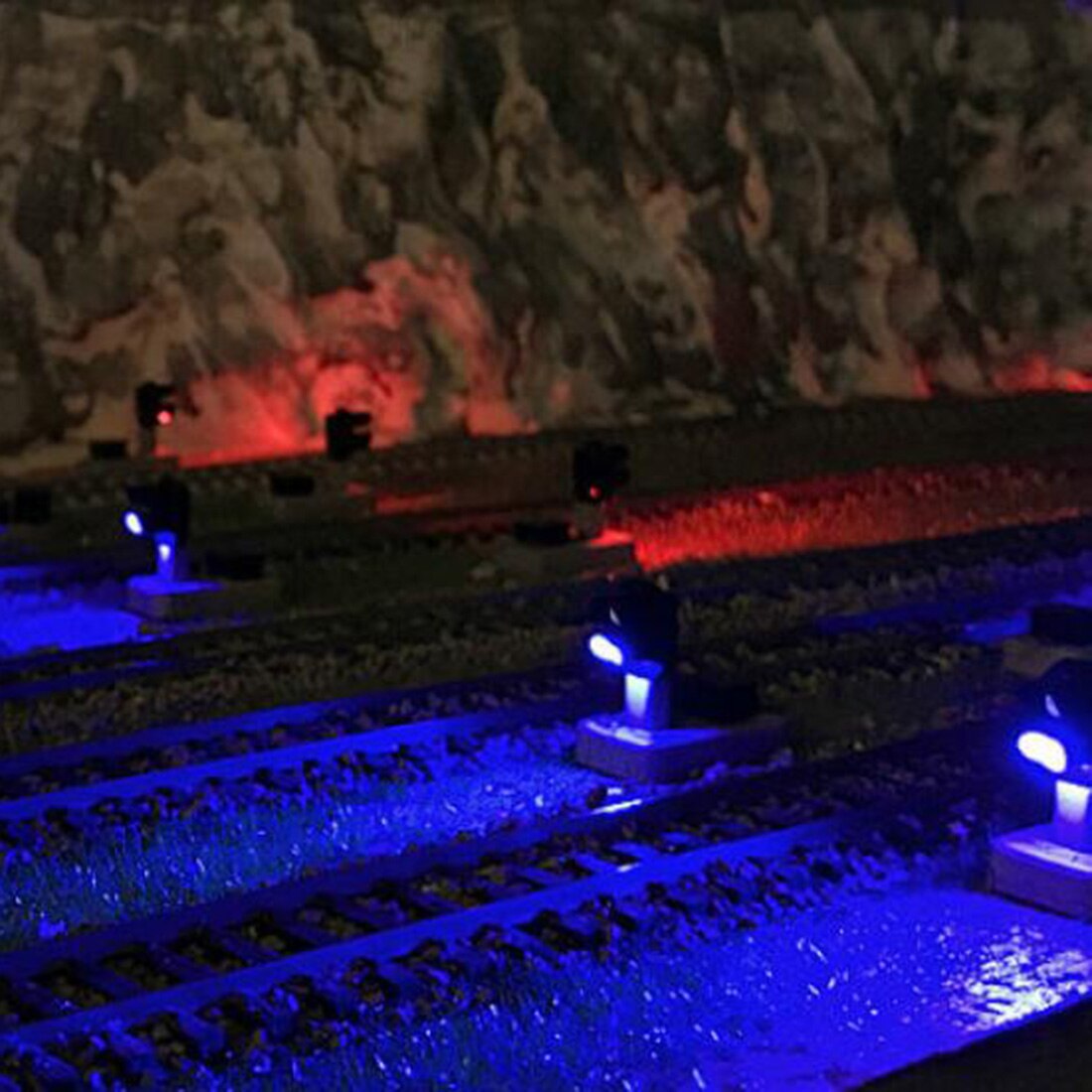 1:87 Railway Signal Light Low Signal Lamp For HO Scale Sand Scene - White + Blue