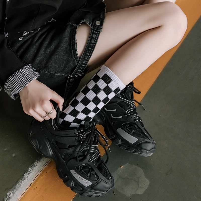Korea harajuku trend kvinder skakbrætstrømper geometriske ternede sokker mænd hip hop bomuld unisex streetwear nyhedssokker