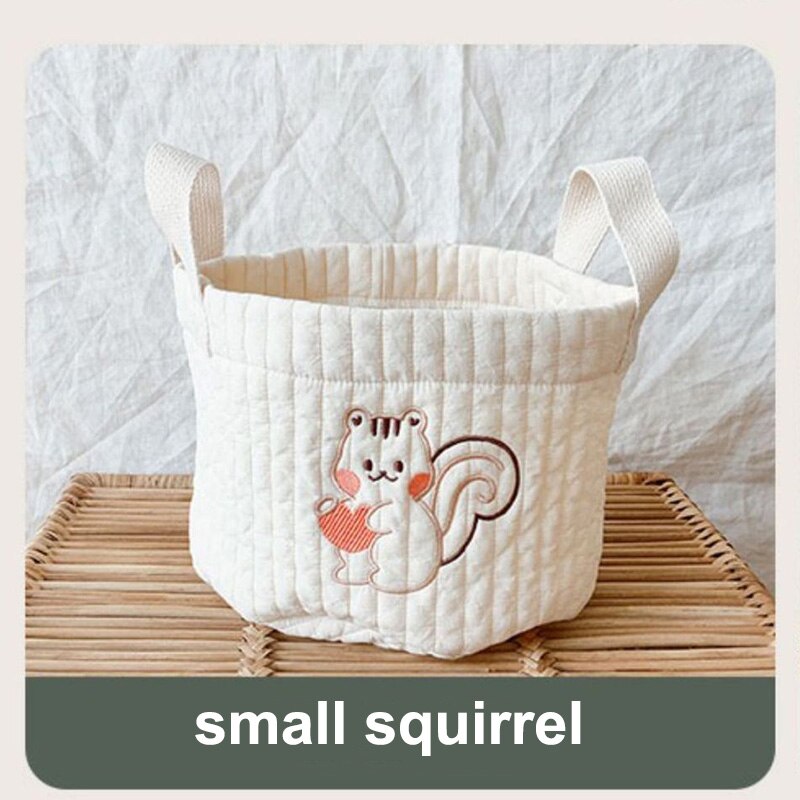Sacs à couches brodés ours fleur pour bébé garçon fille -né sac à couches organisateur pour maman vêtements jouets sac de rangement panier: small squirrel