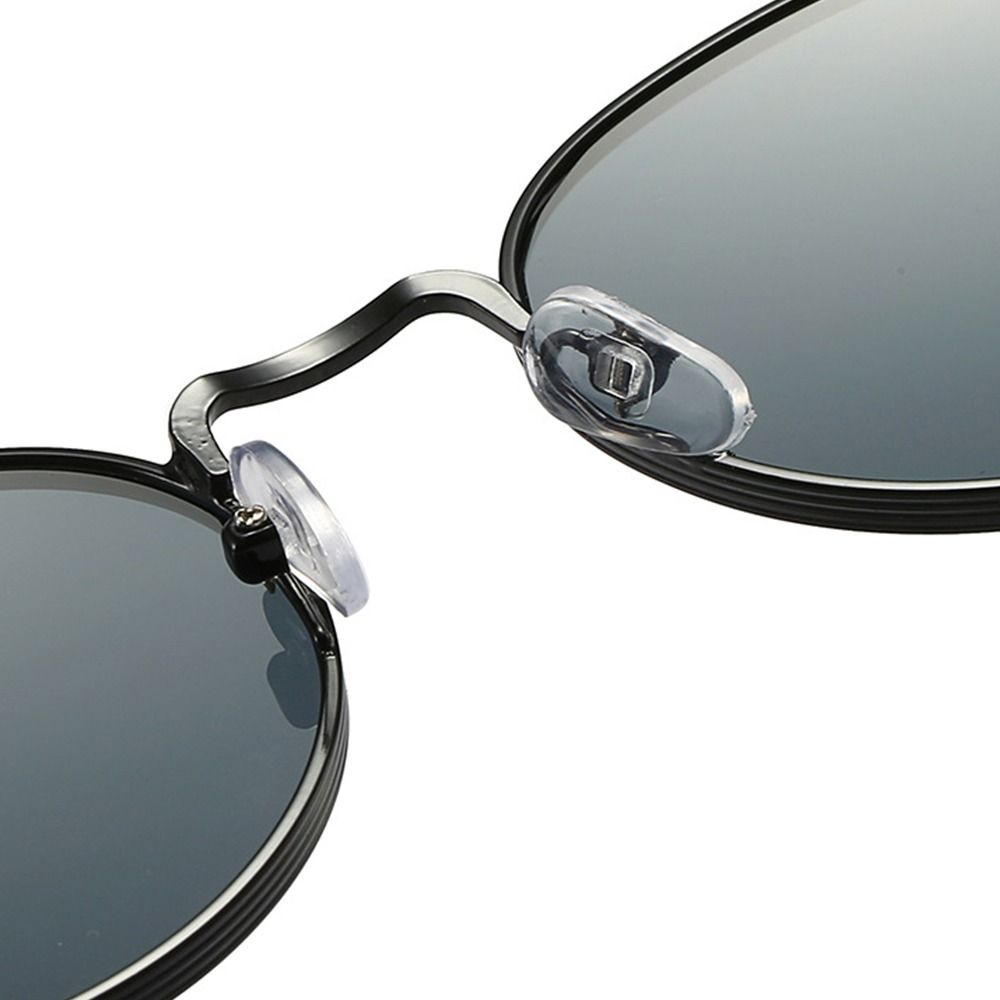 Gafas de sol redondas con protección UV para hombre y mujer, lentes de sol con montura de Metal, Estilo Vintage, accesorios de calle a la para verano