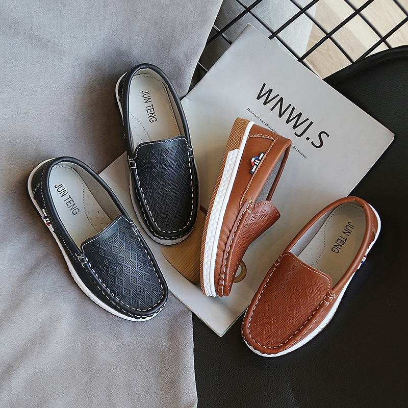Pojkar läderskor platta slip-on barn lägenheter mjukt läder barn loafers mockasin stora pojke skor för bröllopsfest casual 26-35