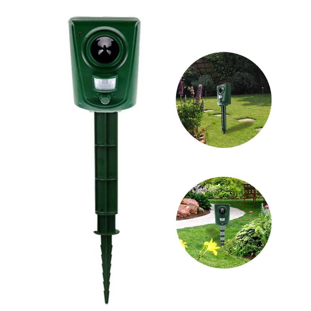 Garden Supplies Ultrasonic Pest Repeller Outside Battery Powered Waterproof Deterrent Scarer PIR Motion Sensor Repel Skunk Rats