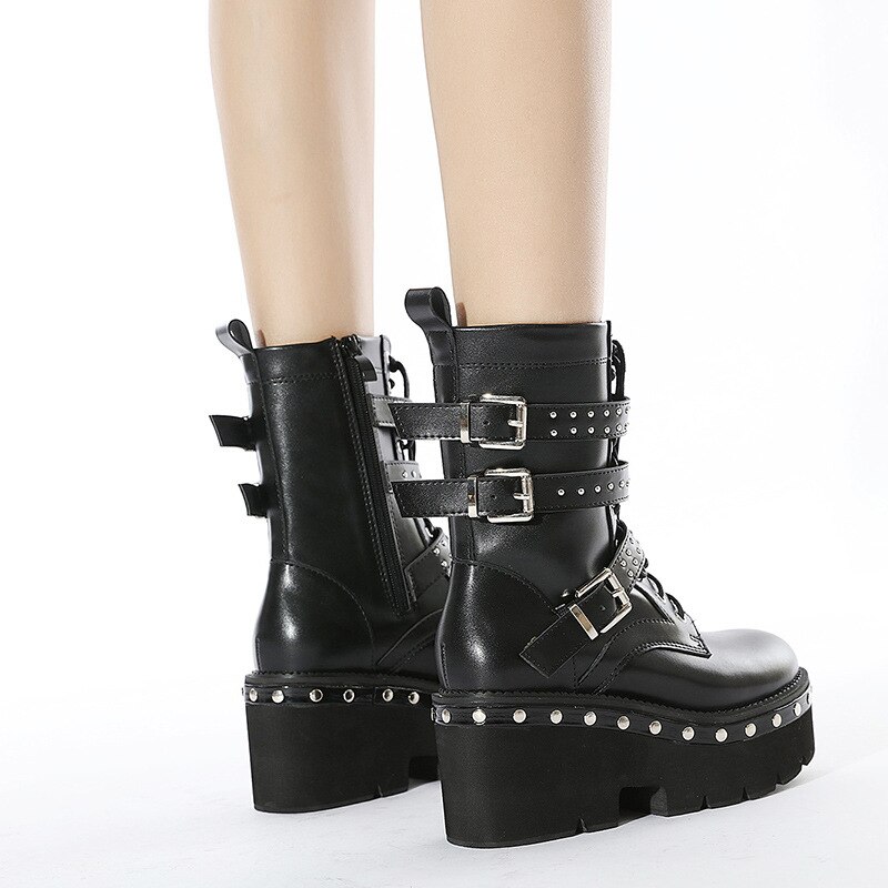 Botas de motorista Punk para mujer, botines con remaches, plataforma, Corss, hebilla plana baja, decoración, suela de goma, zapatos con cremallera