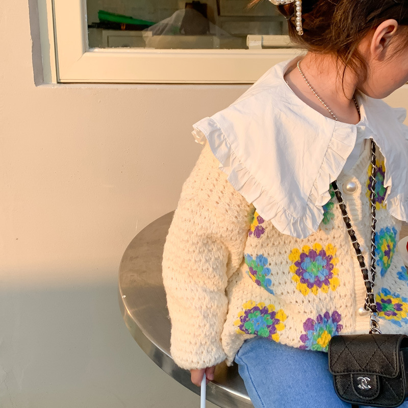 Lente Meisjes Mode Bloemen Hollow Vesten Ontwerpen Gebreide Lange Mouwen Truien