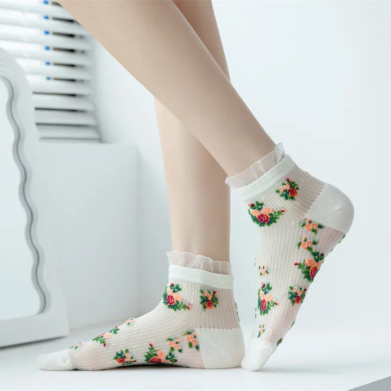 Calcetines con volantes de encaje Lolita, calcetines cortos Vintage Harajuku con bordado Floral, calcetines de seda de cristal transparentes ultrafinos de verano para mujer