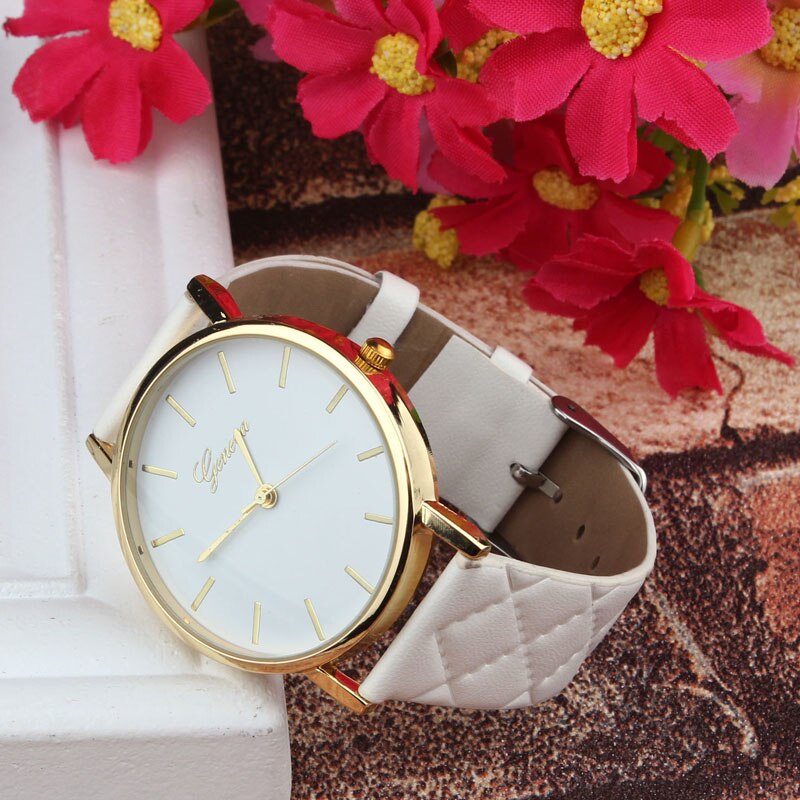 Dameshorloges topmerk casual leren band dameshorloge eenvoudige quartz polshorloges voor vrouwen damesklok reloj mujer: Witte kleur