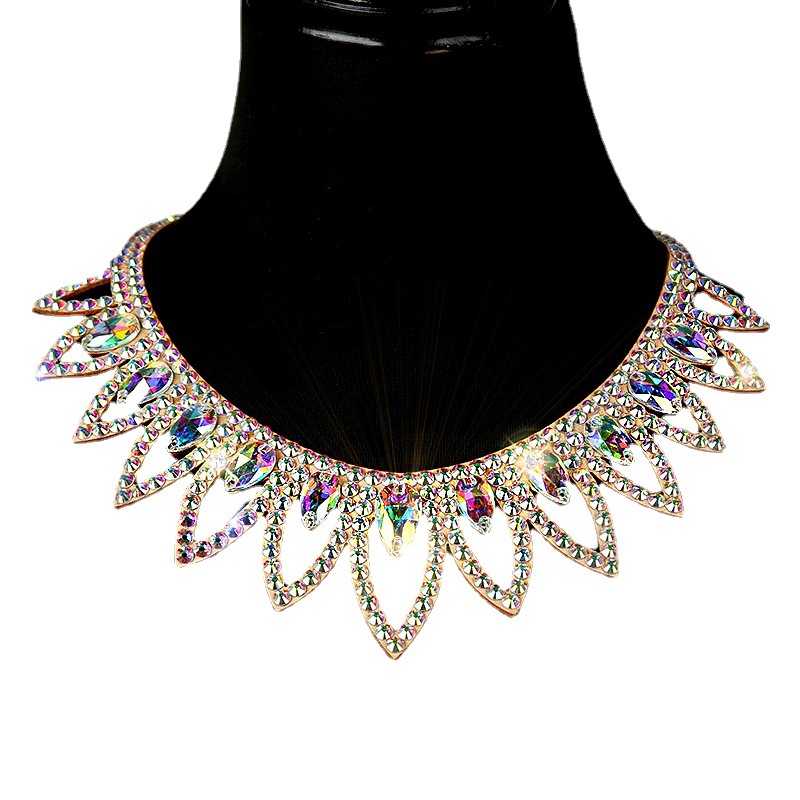 Collana di danza del ventre con strass per donna adulta di fascia alta, professione di scena, accessori per competizioni, gioielli da ballo