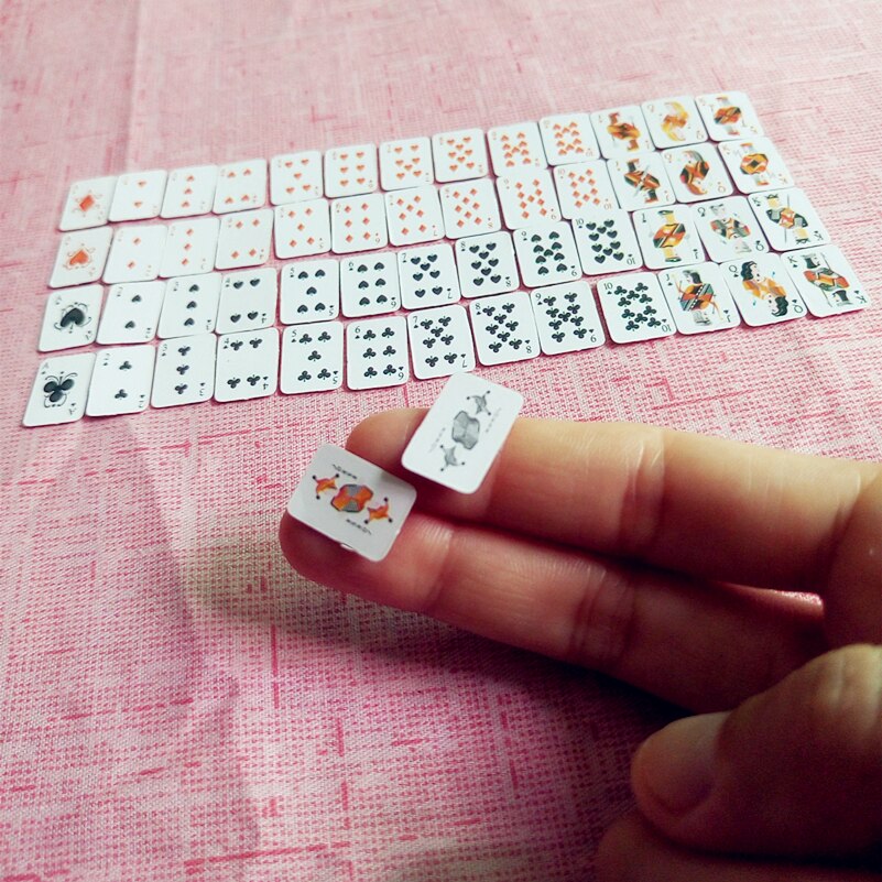 Tanduzi Leuke Miniatuur Games Poker Mini Poppenhuis Speelkaarten Miniatuur 1:12 Voor Poppen Accessoire Home Decoratie