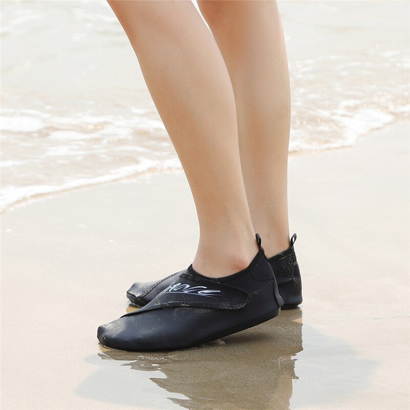 Zapatos acuáticos transpirables para hombre, zapatos de playa de mujer, sandalias de mar de Río, natación, calcetines de buceo