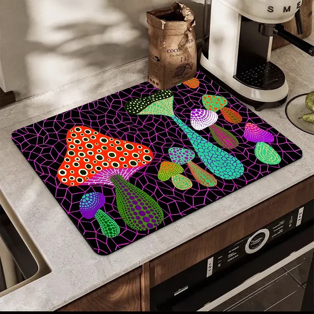 Yayoi Kusama Vloermat Gedrukt Schotel Droogmat Super Absorberend Koffie Afvoer Pad Servies Quick Rug Keuken Servies Placemat: M / Ivoor