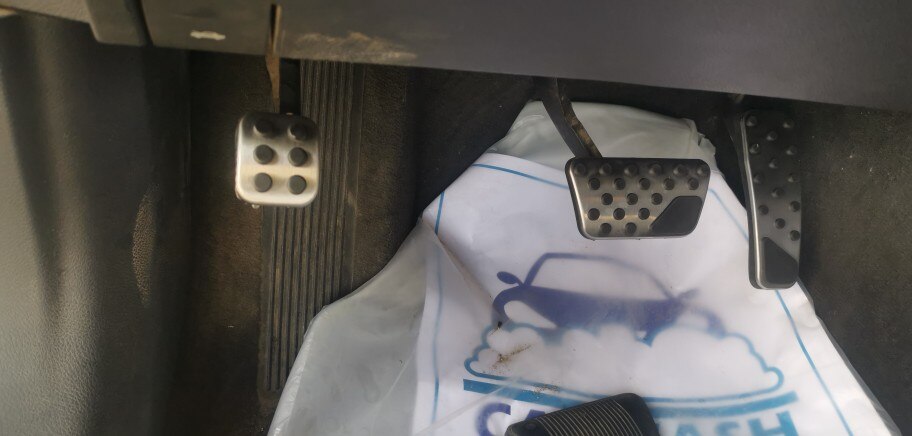 Pedal For Dodge Charger Challenger / Chrysler 300C 2007 AT Gas Fuel Brake Accelerator Pedal Car Accessories: 3 pcs