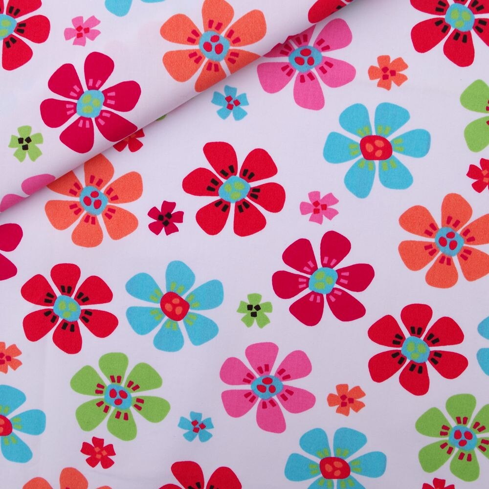140cmx50cm Cotton Woven Fabric for patchwork, handmad, textile, cloth - Flowrs on white background