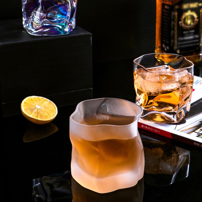 Krystall whiskyglass uregelmessig stilfritt vinglass drikkeglass kopp til whisky vin vodka bar klubb øl vinglass