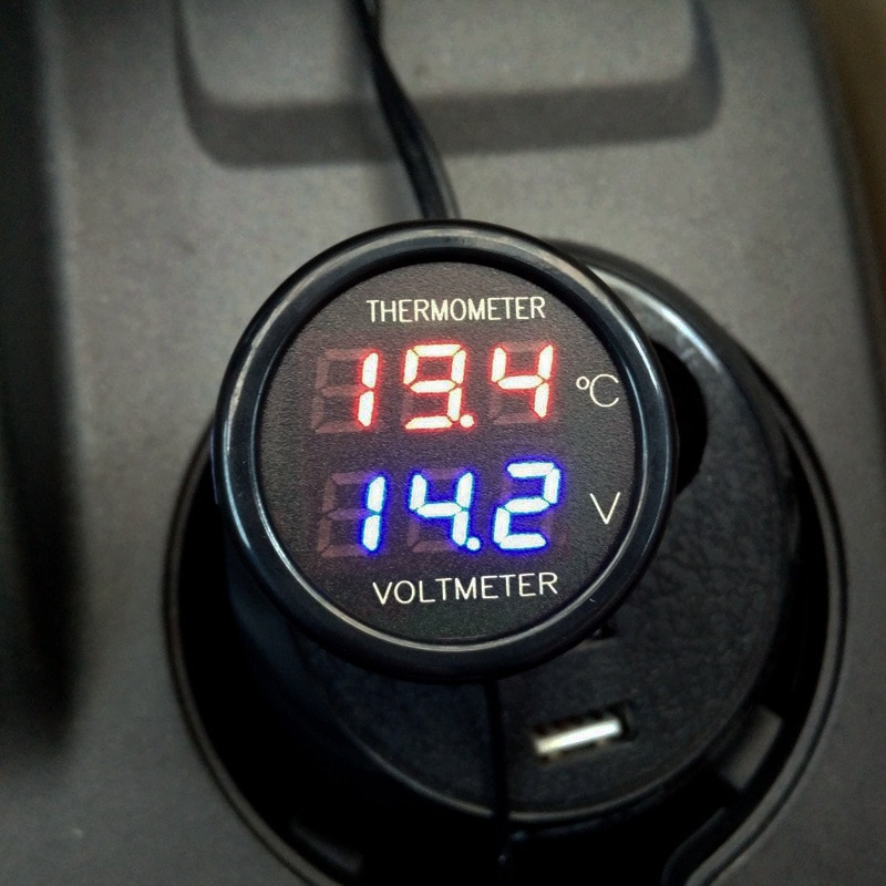 Kit 3 In 1 Auto 12V – Termometro + Voltmetro + Orologio, Display Digitale LED (22x58mm) - 3