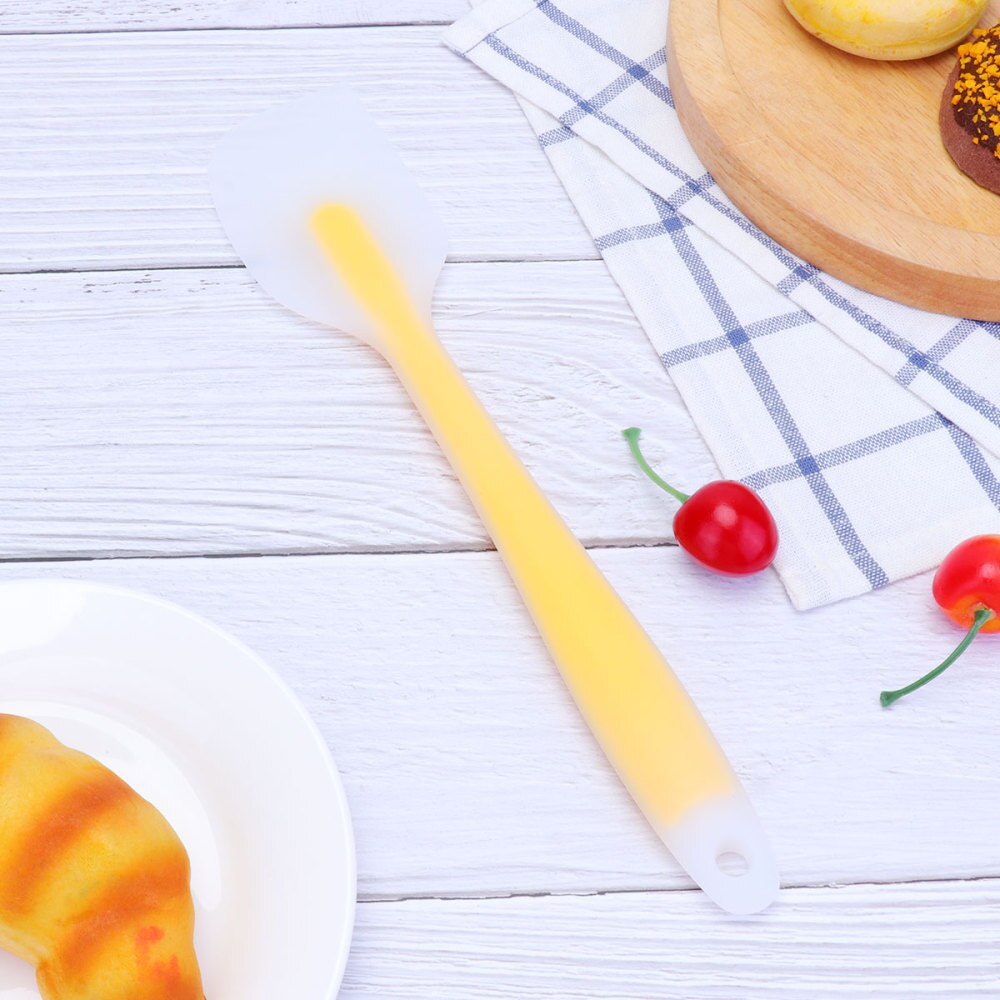 2pcs Silicone Cream Scraper Large Size Silicone Scraper Translucent Cream Scraper Cake Spatula Baking Tools for Home Restaurant(: Yellow