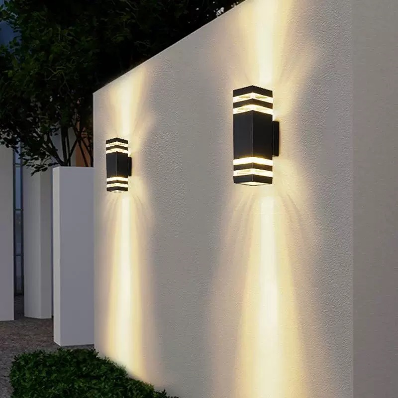Luces de pared para exteriores Pared exterior arandelas de pared led impermeables Entrada de hotel Pilares de doble cabeza superiores e inferiores Luz exterior