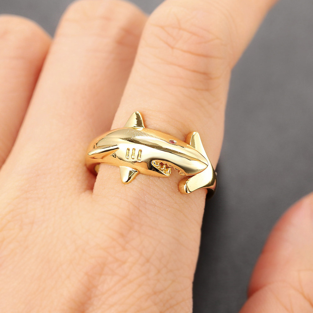Anillo de tiburón de Color dorado para hombre y mujer, anillos ajustables con personalidad Punk, accesorios de pescado de Hip Hop, proveedores de joyería R719