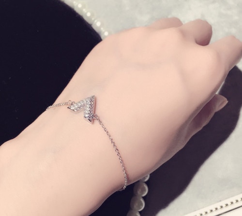 Romantic CZ Zircon V Letter Bracelets Women Dazzling Gold Silver Color Charm Bracelet Geometric Triangle Bangles