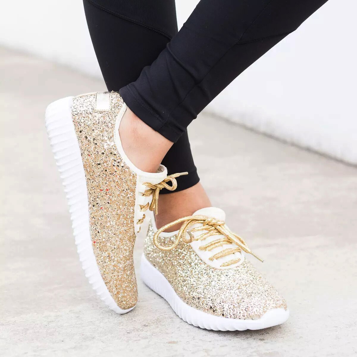 Mode Goud Zilver Schoenen Vrouwen Glitter Sneakers Zomer Bling Wit Sneakers Lace-up Sparkly Schoenen Voor Vrouwen Casual Schoenen d30