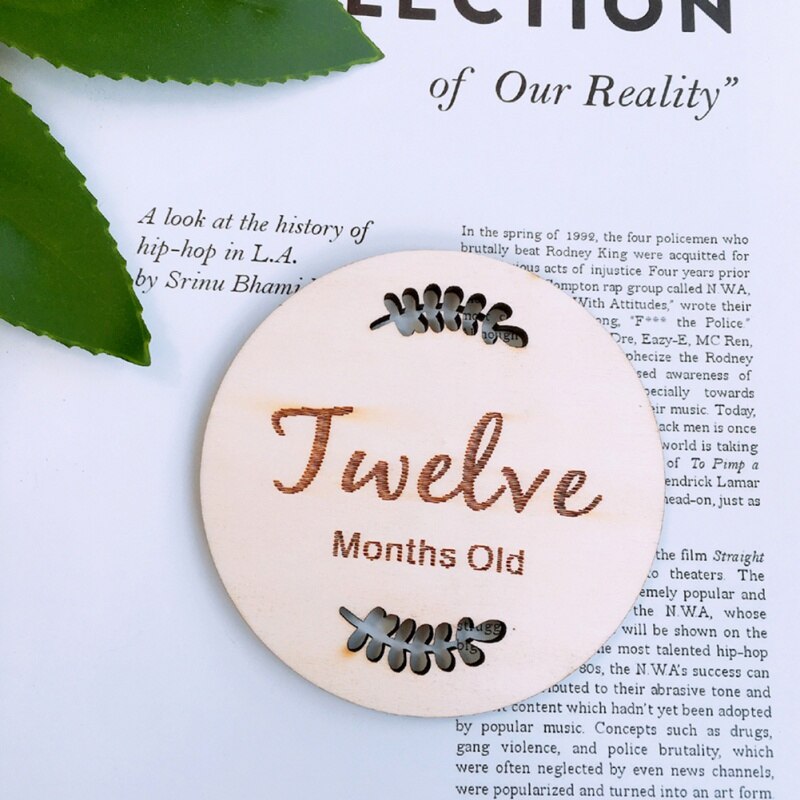 Household Baby Monthly Milestone Wooden Cards Baby Photography Props Home Milestone Card(Leaf Pattern,English Twelve): B12
