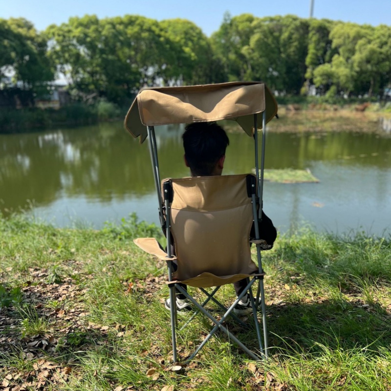 Klappbarer outdoor-campingstuhl mit sonnenschutzdach, ultraleichter strandstuhl, tragbarer angelstuhl, picknick- und freizeitstuhl