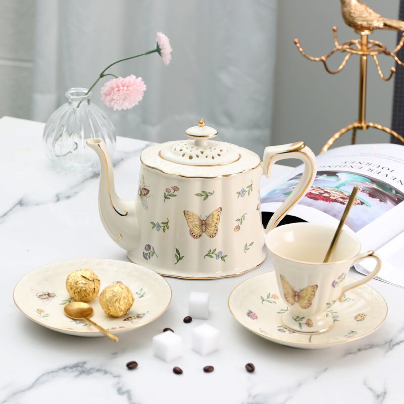 Butterfly Insect Pattern Coffee Set Europe Porcelain Tea Set 800ml Bone China Pot Ceramic Cup and Saucer Retro Luxury