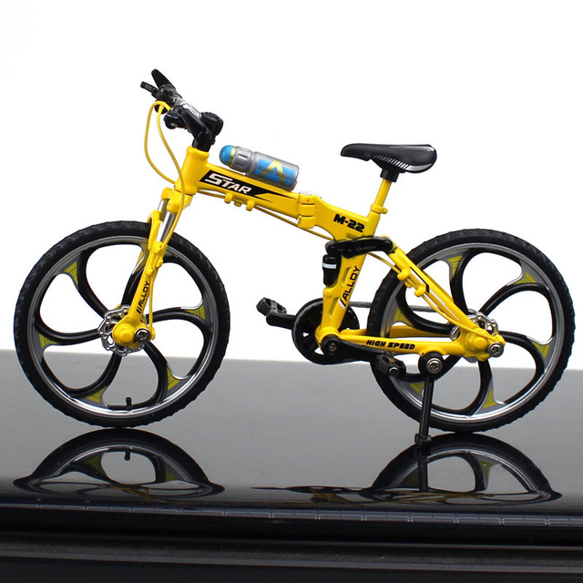 1:10 Bilancia Bicicletta Della Lega di modello 4 stili City Piegato Bicicletta Della Bici Della Strada Pressofusi In Lega di Metallo Modelli di Biciclette Per i bambini di Raccolta giocattolo: Folded Bike Yellow