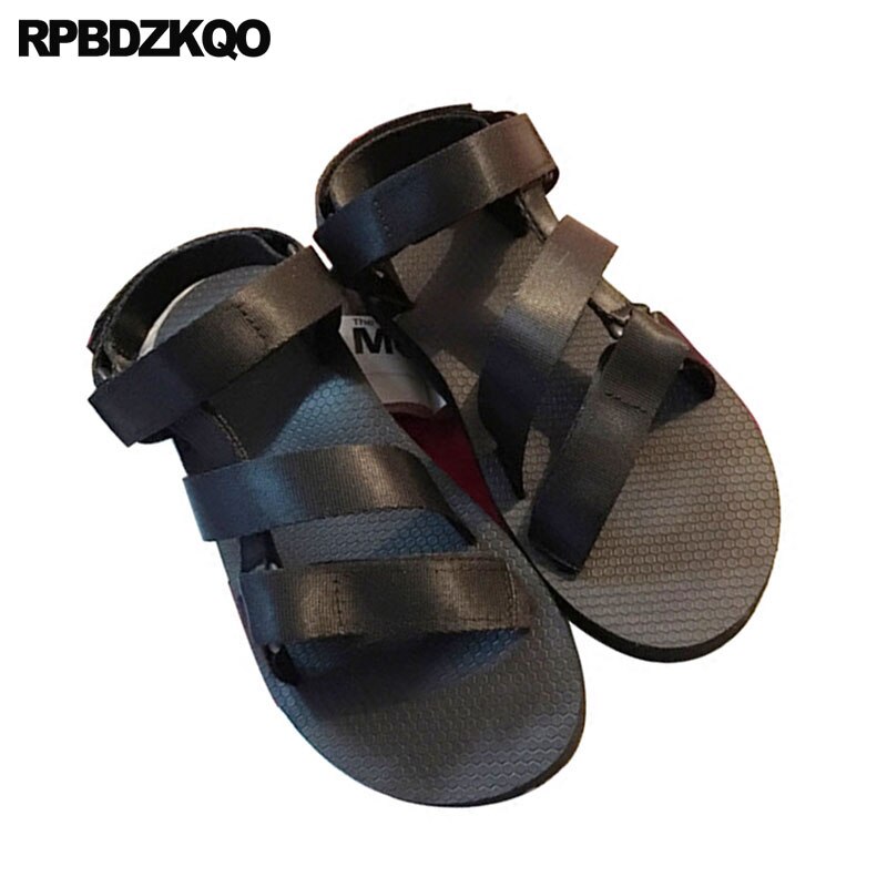 Mannen Gladiator Sandalen Zomer Italiaanse Beach Zwarte Platte Ademend Mode Romeinse Beroemde Schoenen Water Open Teen Riem