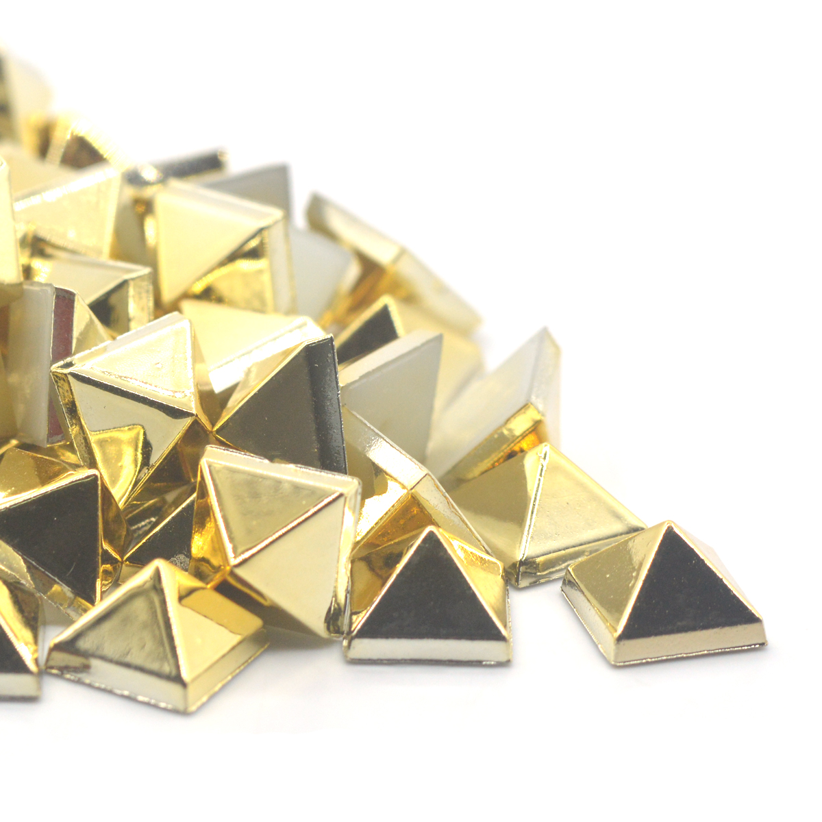 KALASO 50 juegos de 10mm plateado chapado en oro ABS pirámide cuadrado Punk tachuelas remaches picos para zapatos bolsa decoración de ropa artesanía Diy