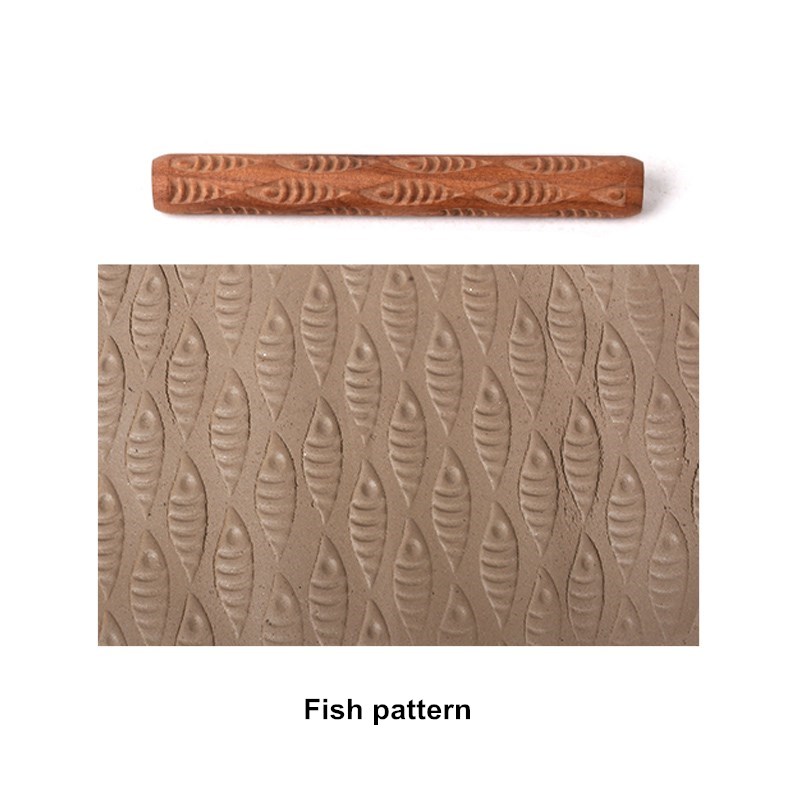 1PCS Pottery Tools Wooden Hand Pressure Roller Sculpture Wood Grain Pattern Relief Stick Mud Roller Clay Polymer Mold: Fish pattern