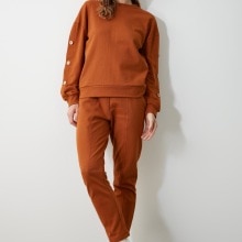 Trendyol 100 Organische Baumwolle Grundlegende Jogger betroffen Jogginghose TWOAW21EA0180