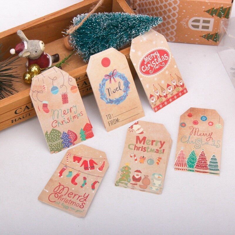 50 stuks/partij vrolijke kerstpapieren labels met touw diy knutselkaarten kerstfeest hangende labels inpakbenodigdheden huishoudelijke artikelen