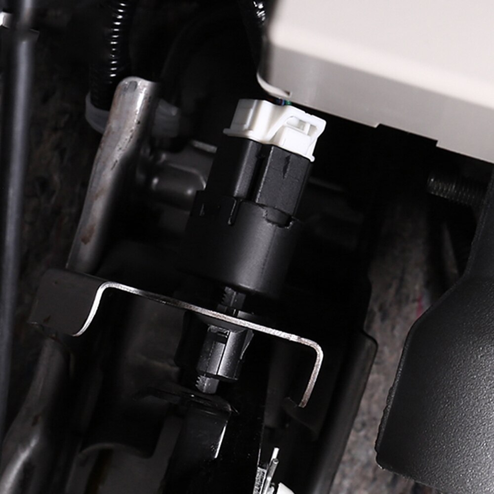 CarManGo para Nissan Patrol Y62 luz de freno interruptor de parada lámpara Repalces OBD Aditional Cable Auto partes accesorios de coche